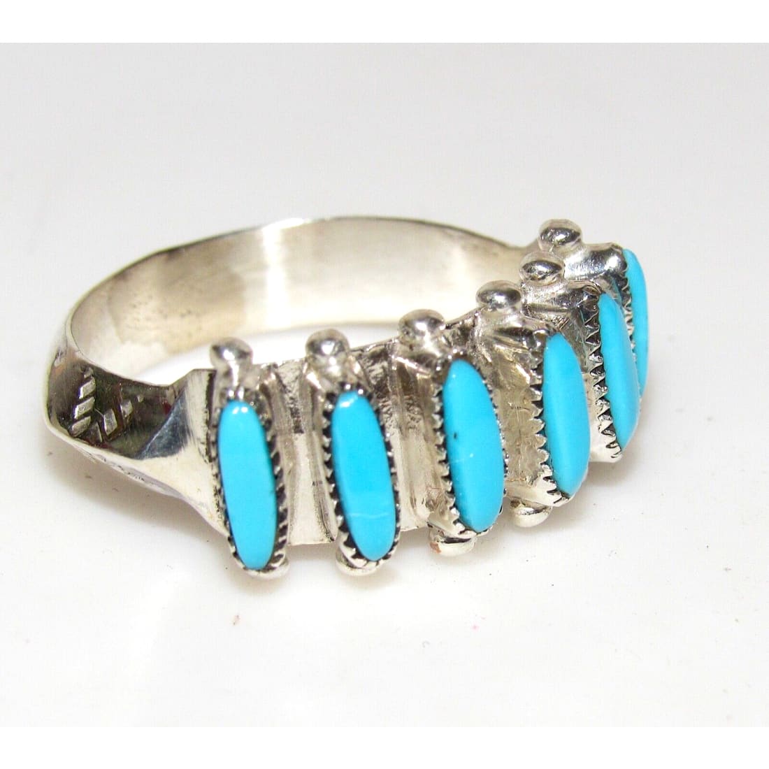 Zuni Sleeping Beauty Turquoise Ring Sz 7.5 Petite Point Design Sterling Silver