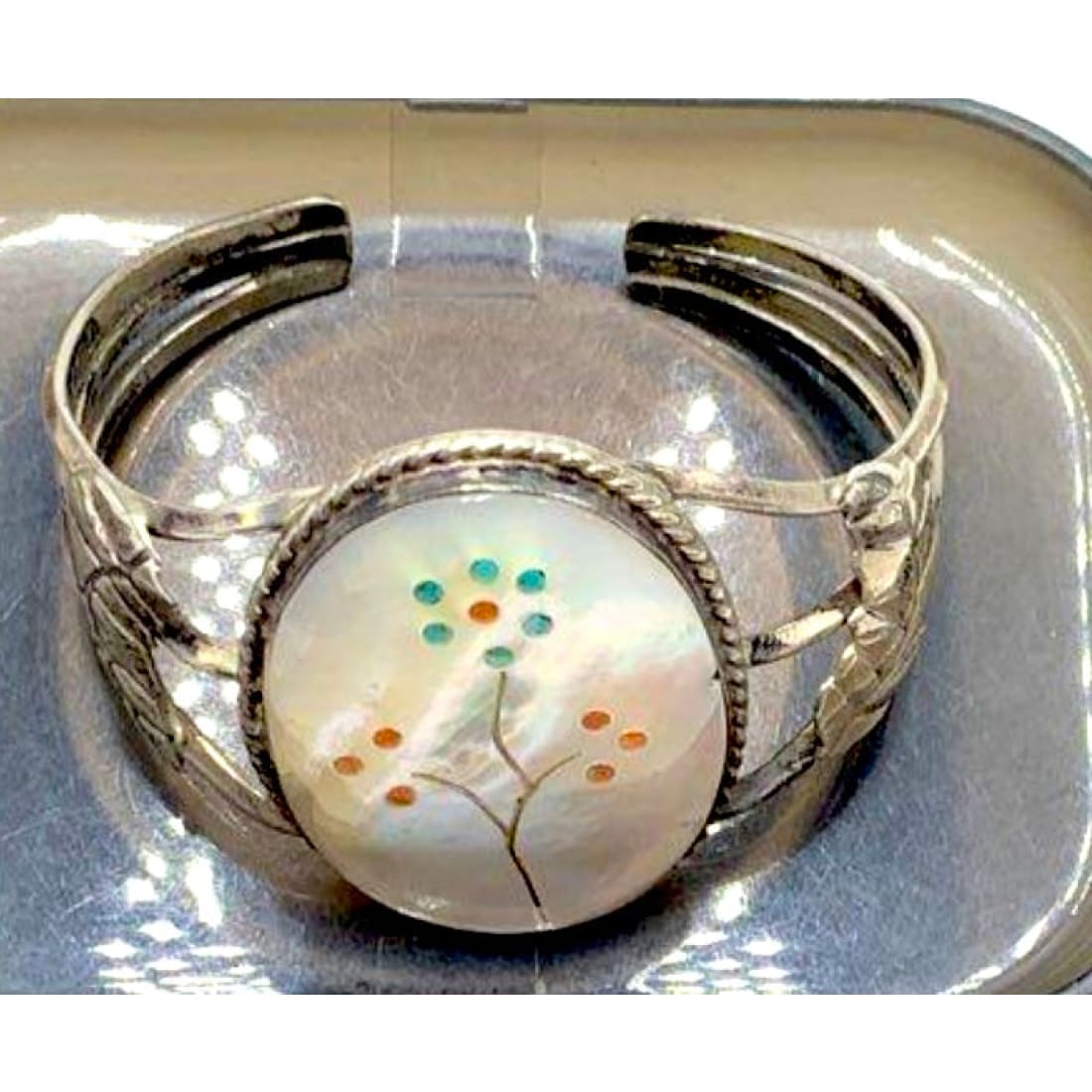 Vintage Zuni Sterling Silver Mother of Pearl Flower Inlay Cuff Bracelet