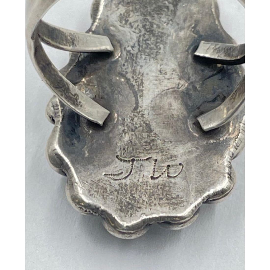 Zuni Carved Mother of Pearl Leaf Ring Size 7 Sterling Jack Weekoty