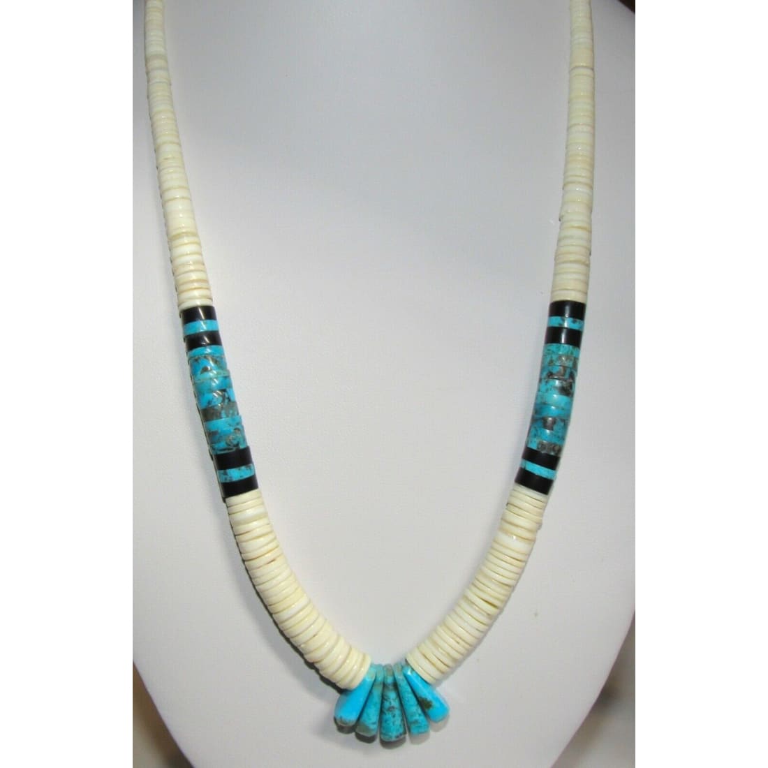 Navajo jewelry, Zuni Jewelry, Old Pawn Navajo, Old Pawn Zuni, Navajo Turquoise Rings, Navajo turquoise jewelry, Zuni turquoise jewelry, American Indian Jewelry, Navajo Bracelets, Zuni Bracelets, Navajo Rings, Zuni Rings, Old Pawn jewelry, Navajo Necklaces, Zuni Necklace