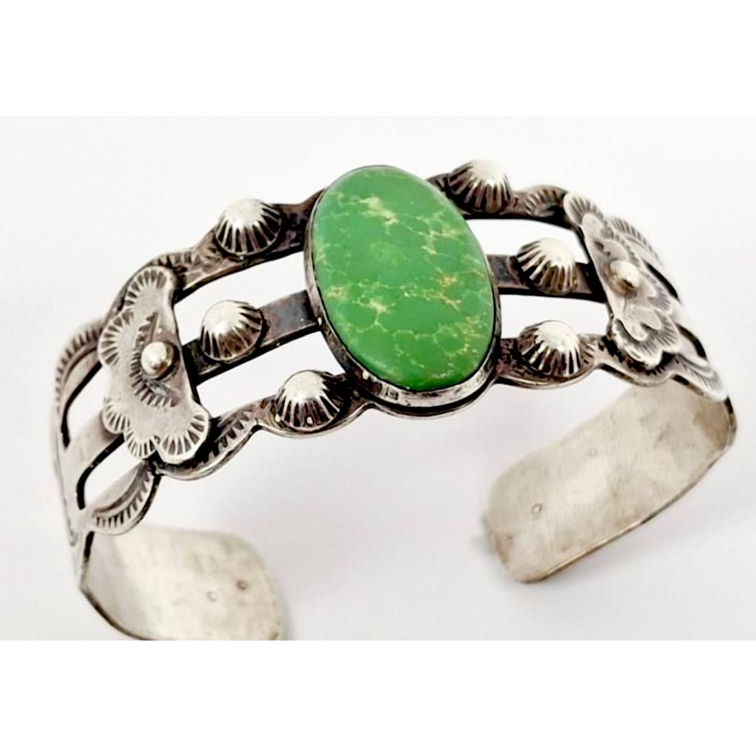 Navajo jewelry, Zuni Jewelry, Old Pawn Navajo, Old Pawn Zuni, Navajo Turquoise Rings, Navajo turquoise jewelry, Zuni turquoise jewelry, American Indian Jewelry, Navajo Bracelets, Zuni Bracelets, Navajo Rings, Zuni Rings, Old Pawn jewelry, Navajo Necklaces, Zuni Necklace
