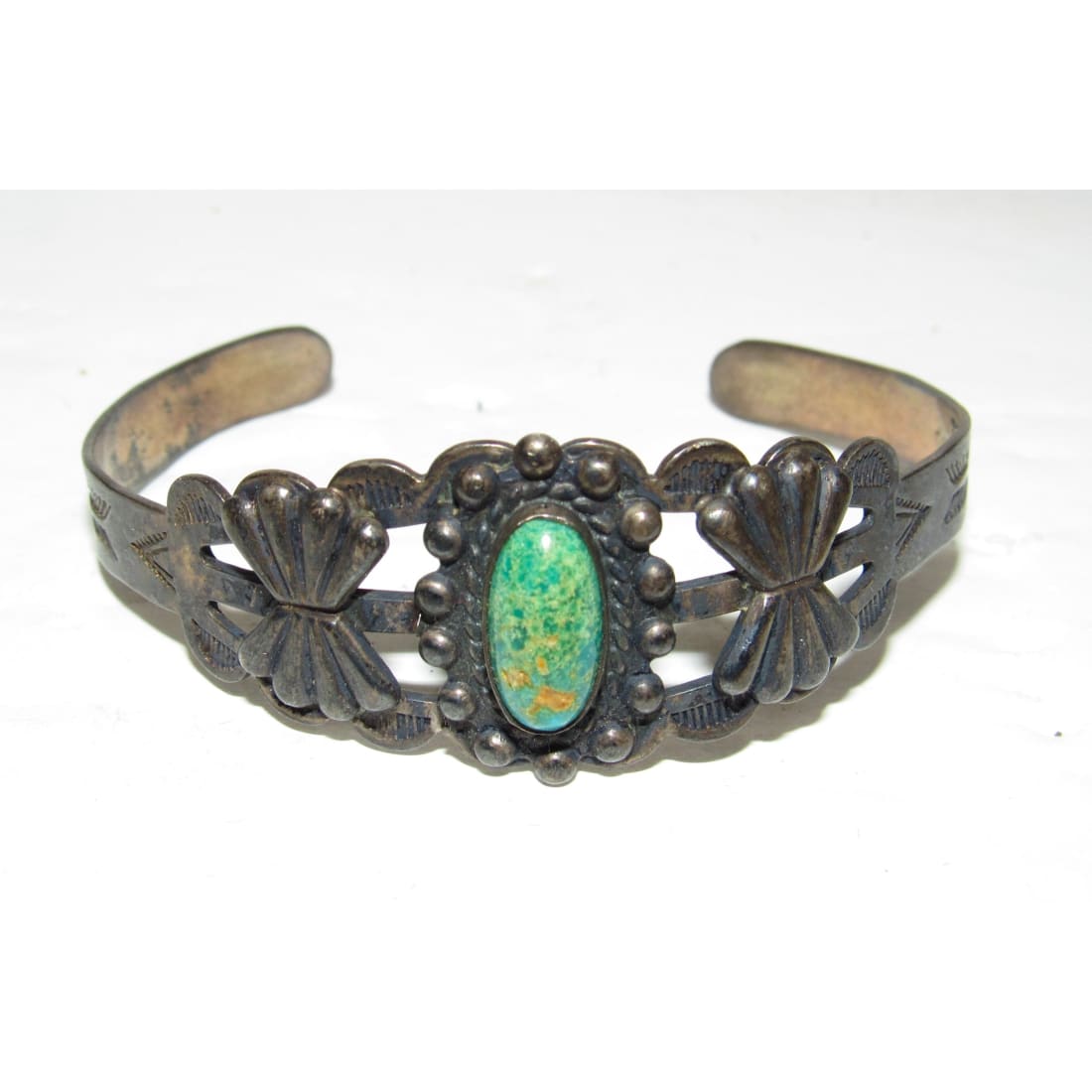 Navajo jewelry, Zuni Jewelry, Old Pawn Navajo, Old Pawn Zuni, Navajo Turquoise Rings, Navajo turquoise jewelry, Zuni turquoise jewelry, American Indian Jewelry, Navajo Bracelets, Zuni Bracelets, Navajo Rings, Zuni Rings, Old Pawn jewelry, Navajo Necklaces, Zuni Necklace