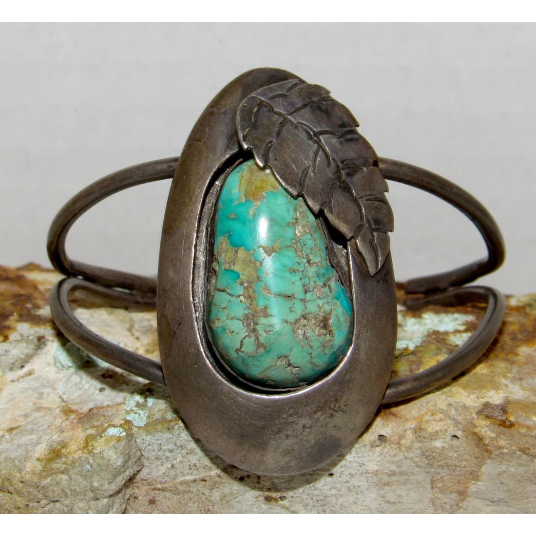 Navajo jewelry, Zuni Jewelry, Old Pawn Navajo, Old Pawn Zuni, Navajo Turquoise Rings, Navajo turquoise jewelry, Zuni turquoise jewelry, American Indian Jewelry, Navajo Bracelets, Zuni Bracelets, Navajo Rings, Zuni Rings, Old Pawn jewelry, Navajo Necklaces, Zuni Necklace