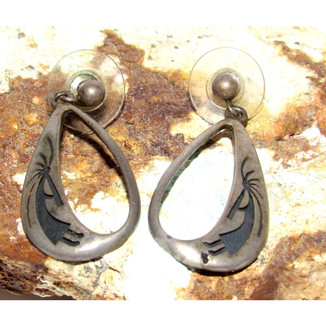 Navajo jewelry, Zuni Jewelry, Old Pawn Navajo, Old Pawn Zuni, Navajo Turquoise Rings, Navajo turquoise jewelry, Zuni turquoise jewelry, American Indian Jewelry, Navajo Bracelets, Zuni Bracelets, Navajo Rings, Zuni Rings, Old Pawn jewelry, Navajo Necklaces, Zuni Necklace