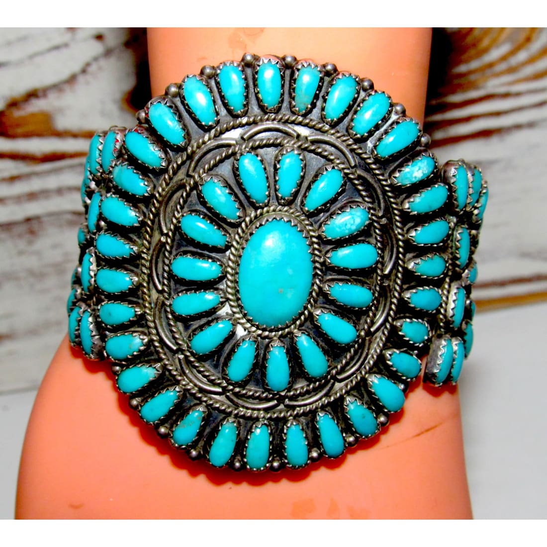 Navajo jewelry, Zuni Jewelry, Old Pawn Navajo, Old Pawn Zuni, Navajo Turquoise Rings, Navajo turquoise jewelry, Zuni turquoise jewelry, American Indian Jewelry, Navajo Bracelets, Zuni Bracelets, Navajo Rings, Zuni Rings, Old Pawn jewelry, Navajo Necklaces, Zuni Necklace