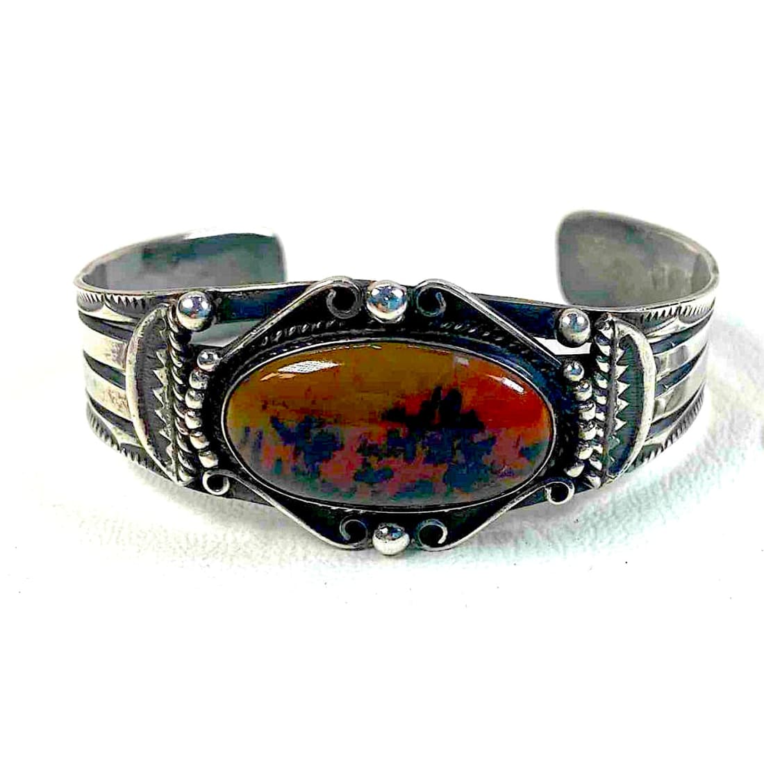 Navajo jewelry, Zuni Jewelry, Old Pawn Navajo, Old Pawn Zuni, Navajo Turquoise Rings, Navajo turquoise jewelry, Zuni turquoise jewelry, American Indian Jewelry, Navajo Bracelets, Zuni Bracelets, Navajo Rings, Zuni Rings, Old Pawn jewelry, Navajo Necklaces, Zuni Necklace