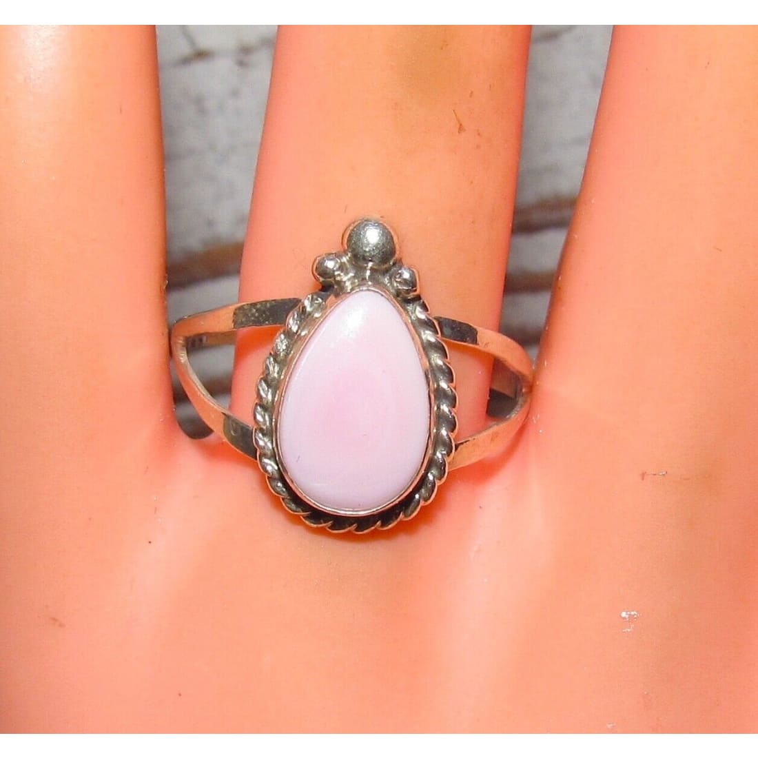 Navajo Pink Conch Ring Size 10 Sterling Silver J. Kee