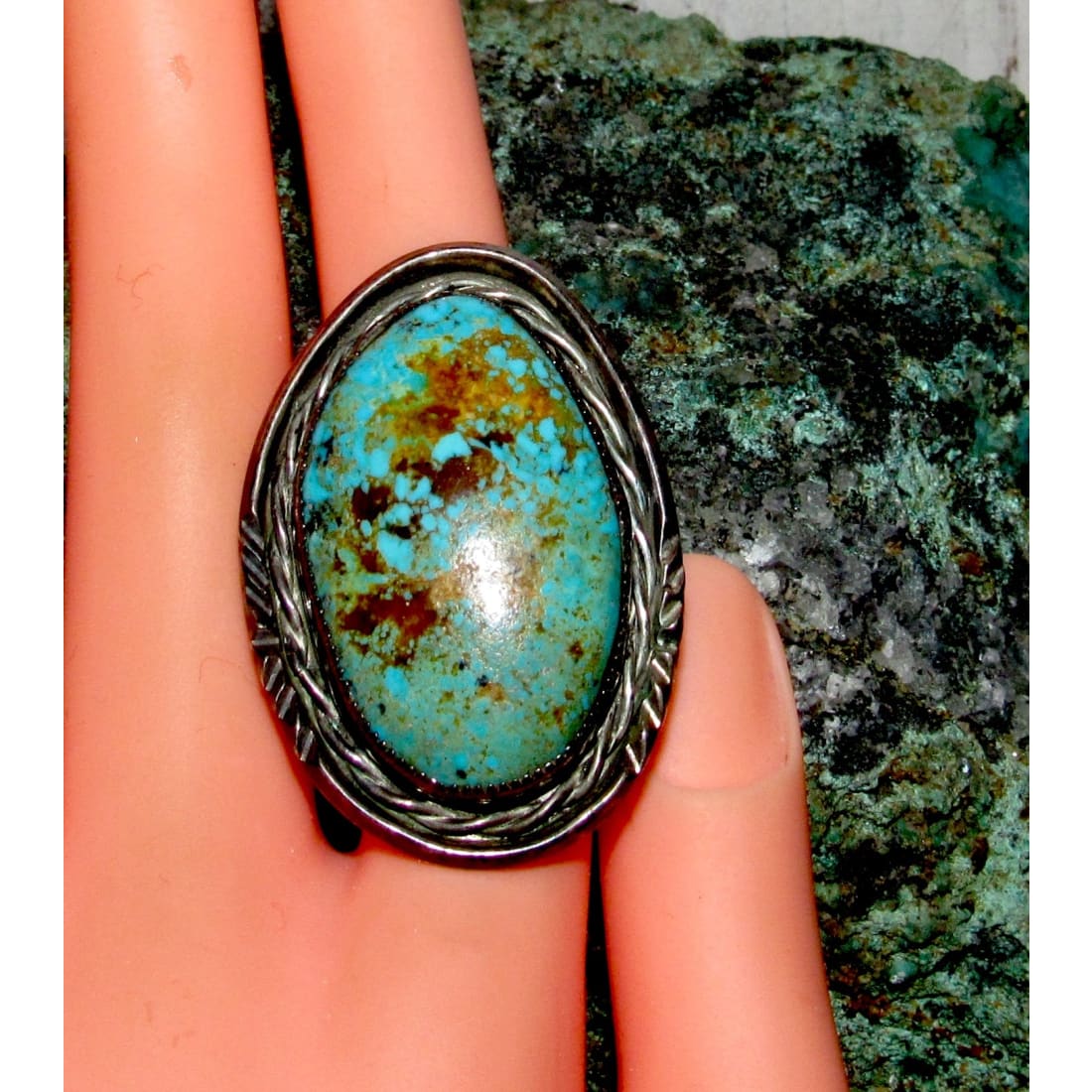 Old Pawn Navajo Cerrillos Turquoise Statement Ring Size 7