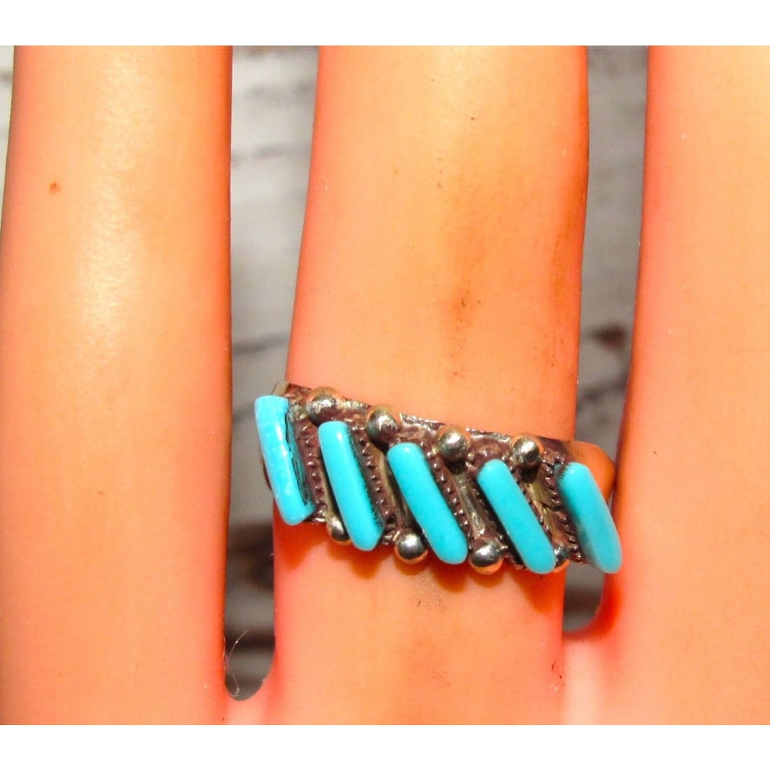 VT Zuni Sterling Silver Petit Point Turquoise Ring Size 7 -