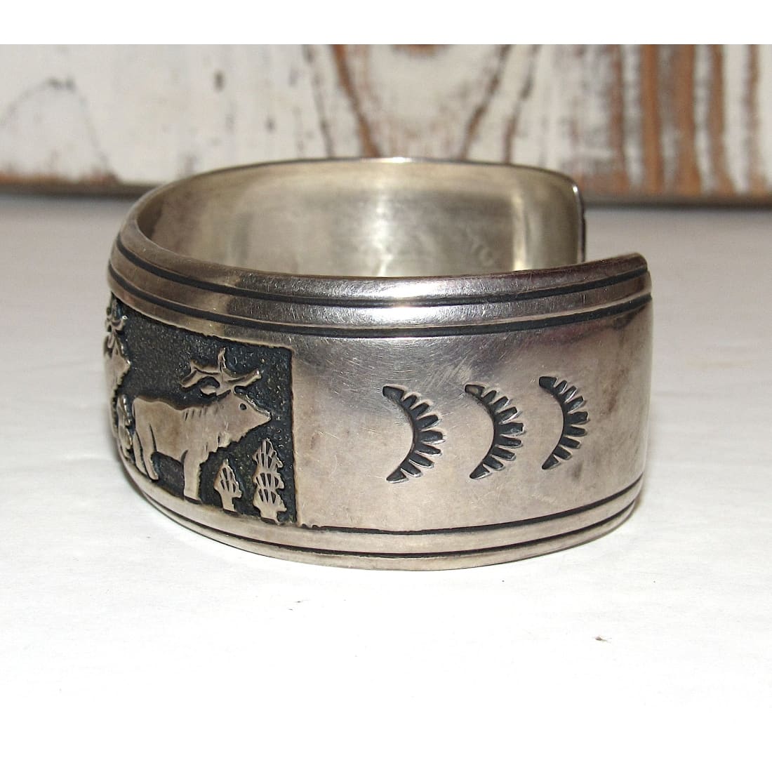 VTG Navajo Tommy Singer Elk Cuff Bracelet Sterling Silver