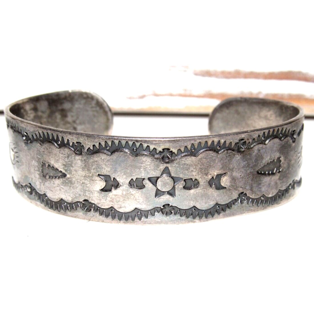 Early Old Pawn Navajo Ingot Cuff Bracelet Hand Stamped Arrows Rare Crica 1900 Native American