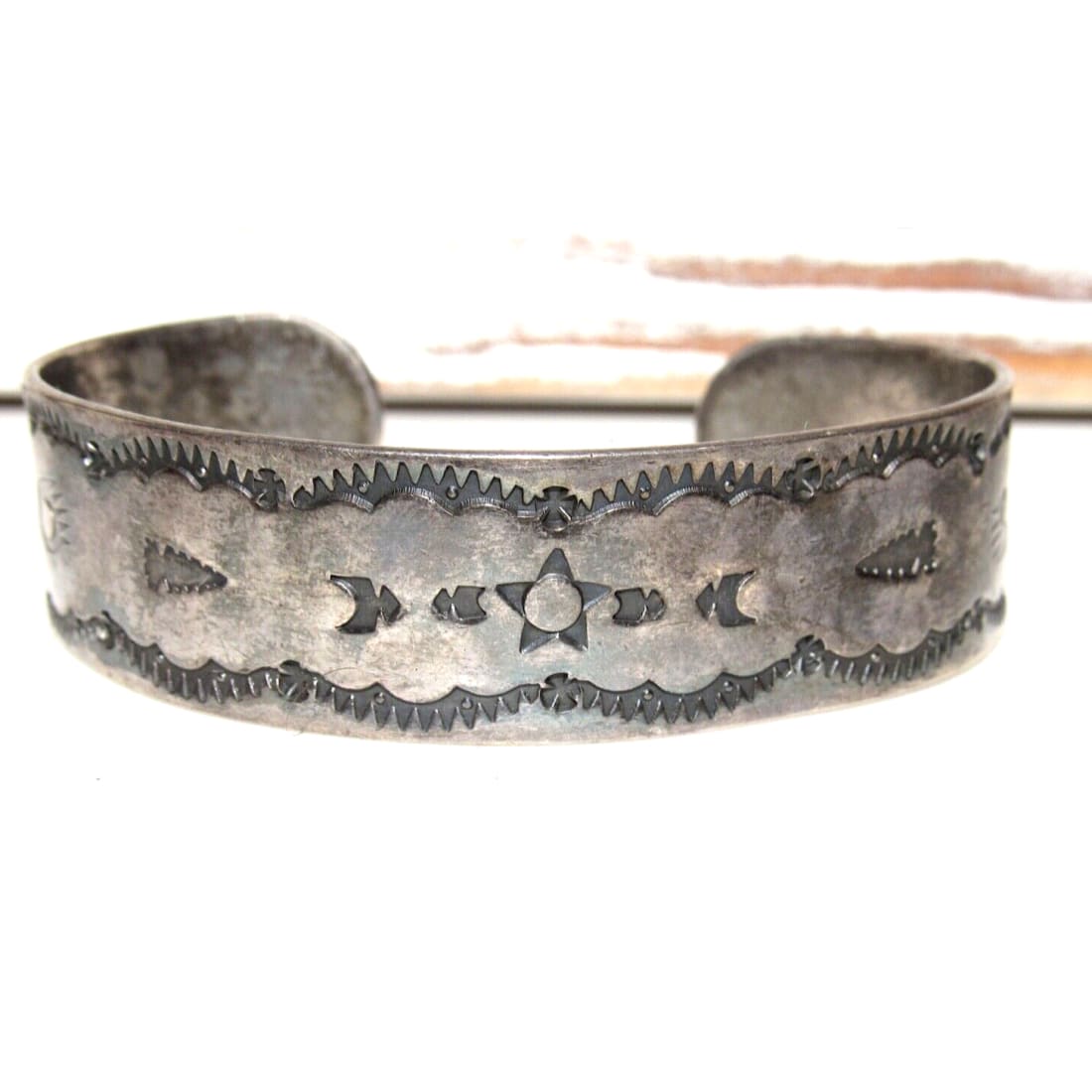 Early Old Pawn Navajo Ingot Cuff Bracelet Hand Stamped Arrows Rare Crica 1900 Native American