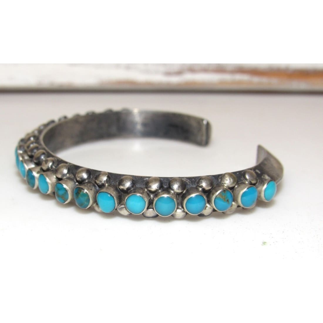 Navajo Cast Sterling Snake Eye Turquoise Carinated Cuff Bracelet Ray Betsoi 38Gr Native American