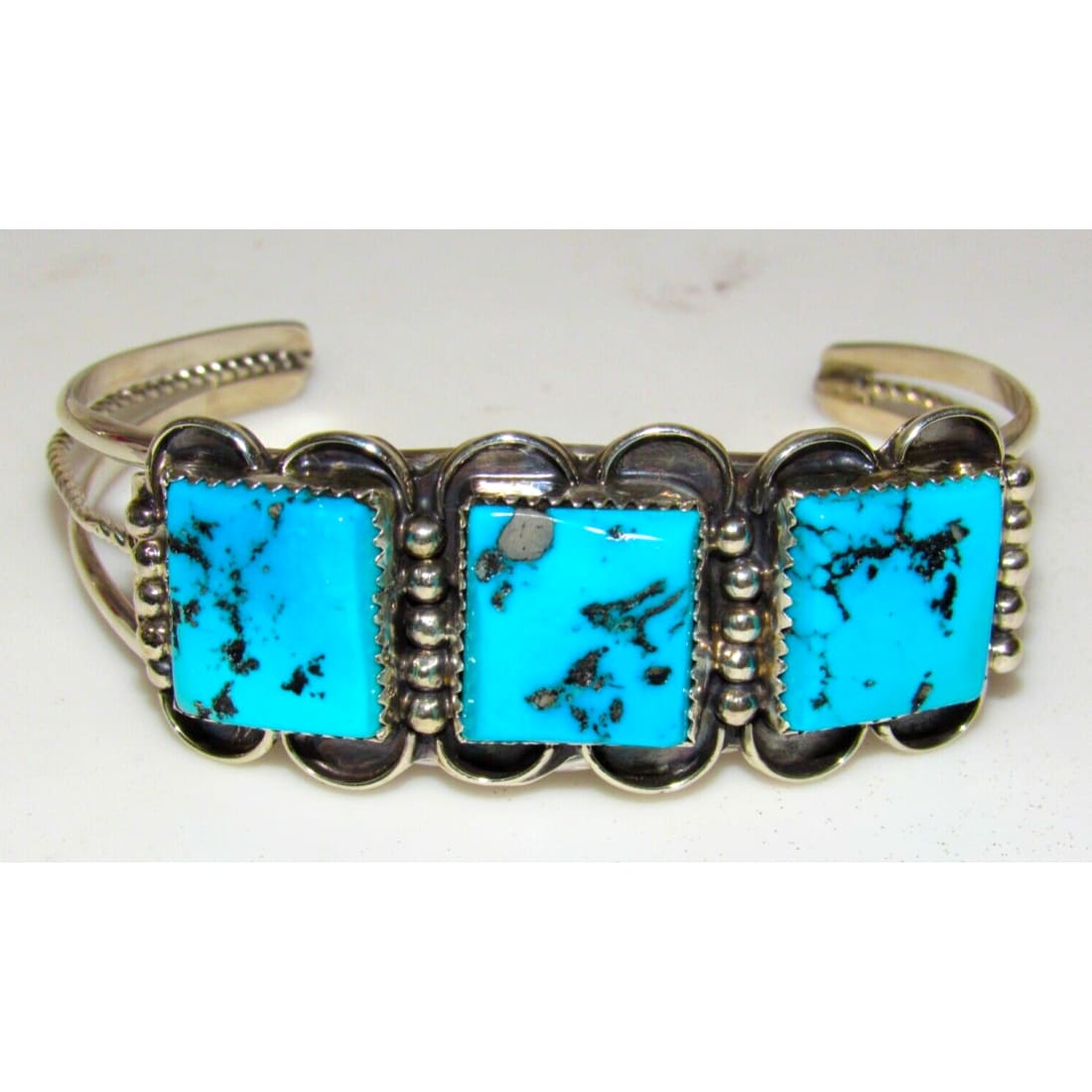 Navajo Kingman Turquoise Sterling Silver Cuff Bracelet 