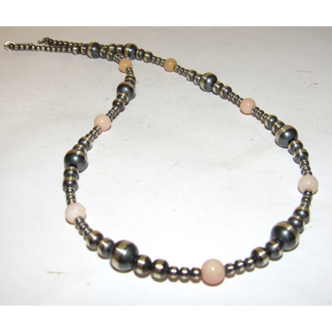 Navajo Pearls Choker Necklace Sterling Silver Pink Shell 16