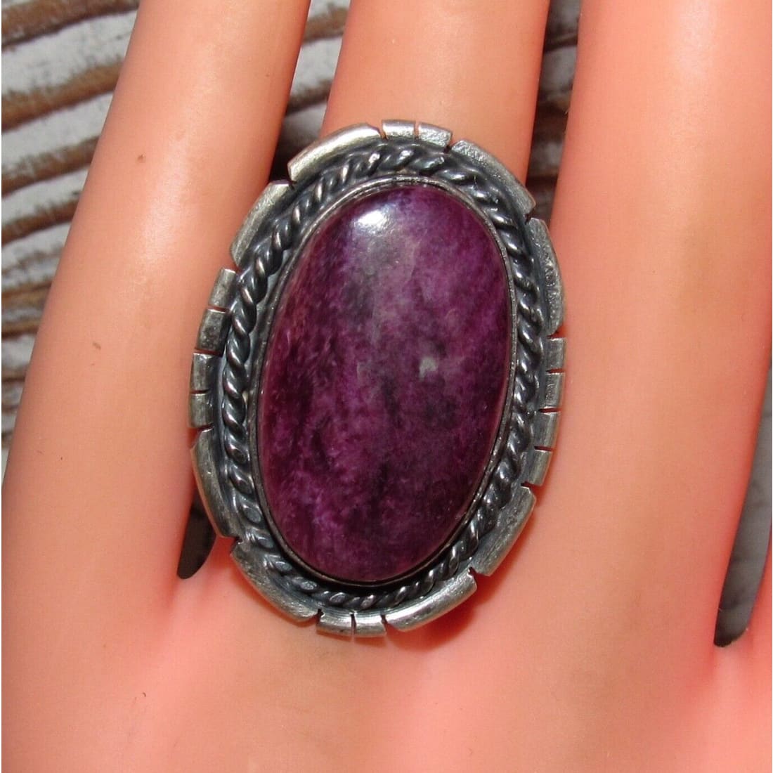 Navajo Purple Spiny Ring Size 7 Sterling Silver Native