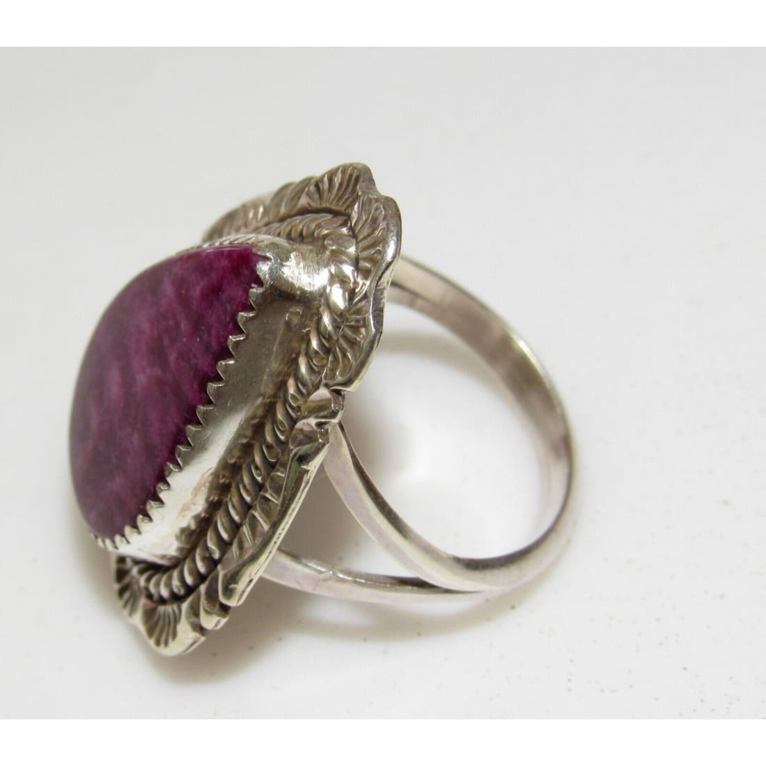 Navajo Purple Spiny Ring Size 8.5 Sterling Silver Native 