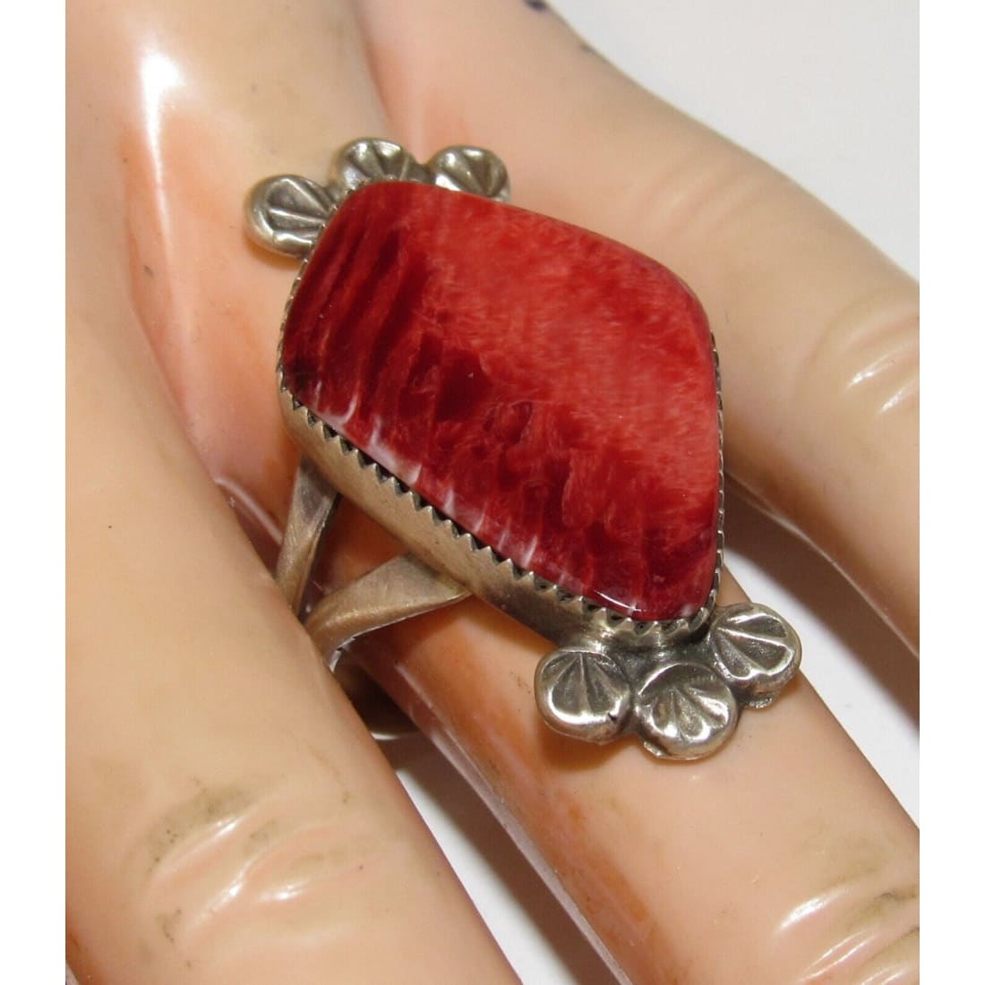Navajo Red Spiny Ring Size 8 Sterling Silver Native American