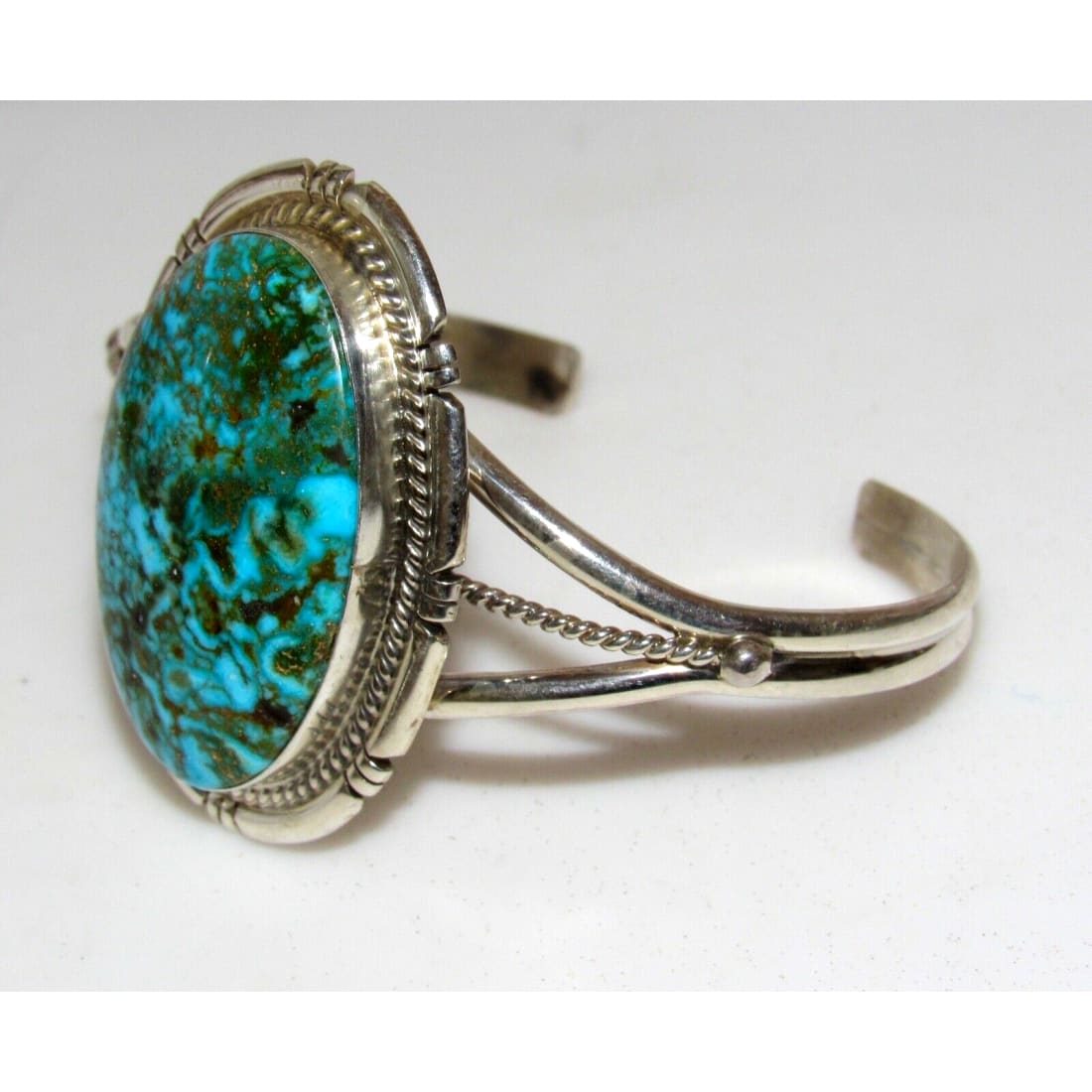 Navajo Spiderweb Kingman Turquoise Sterling Cuff Bracelet 