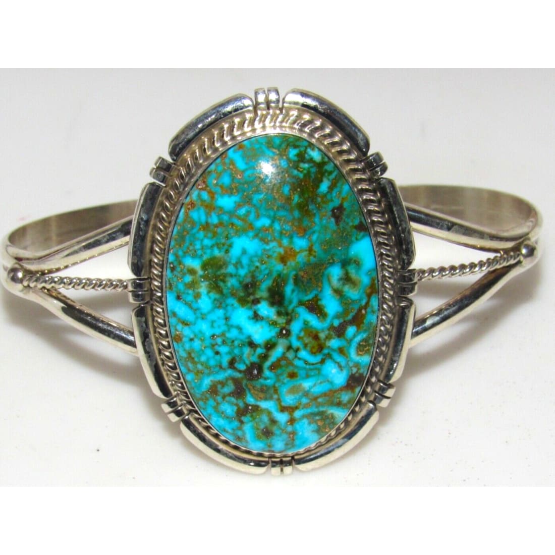 Navajo Spiderweb Kingman Turquoise Sterling Cuff Bracelet 