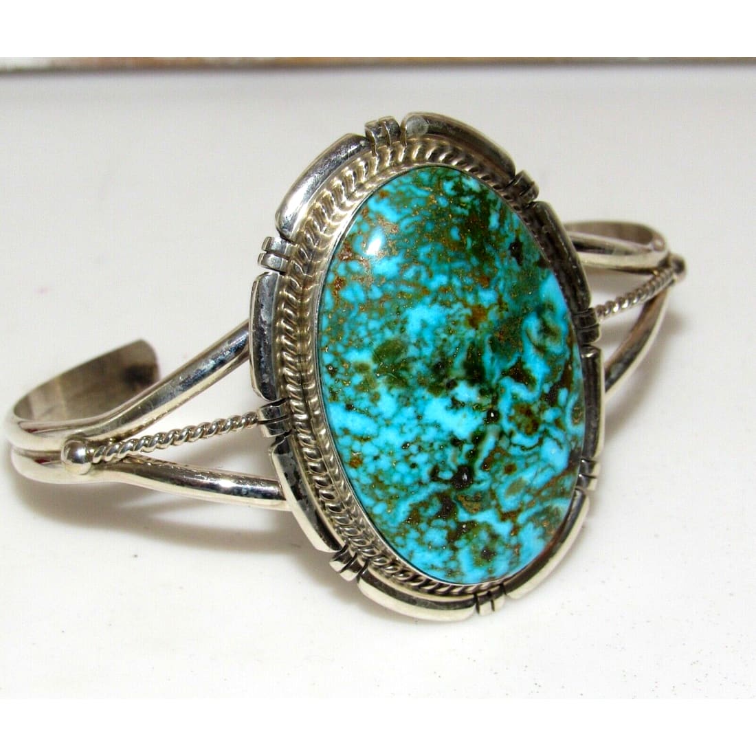 Navajo Spiderweb Kingman Turquoise Sterling Cuff Bracelet 