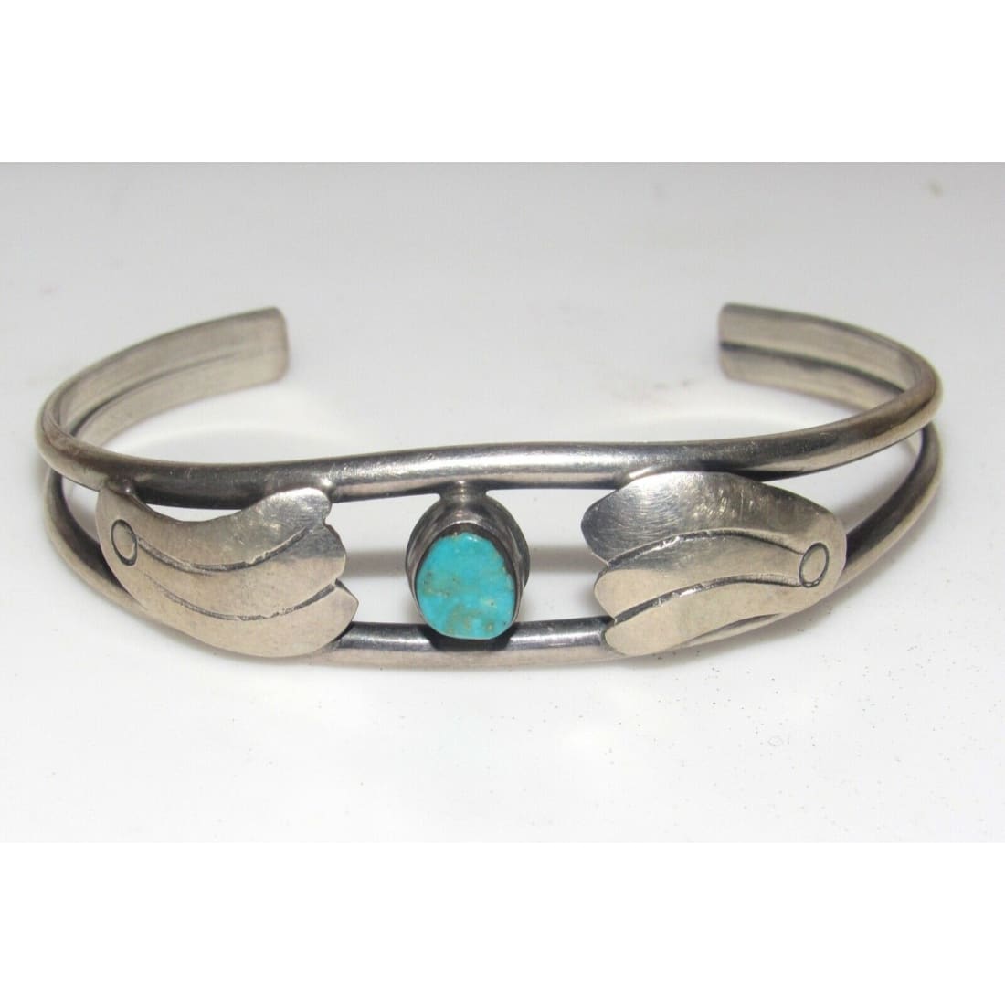 Old Pawn Navajo Cuff Bracelet Sterling Silver Turquoise 