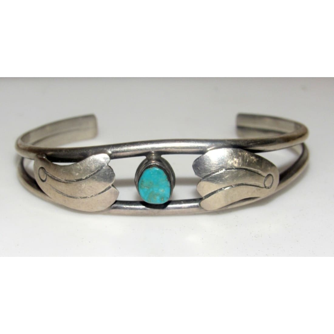 Old Pawn Navajo Cuff Bracelet Sterling Silver Turquoise 