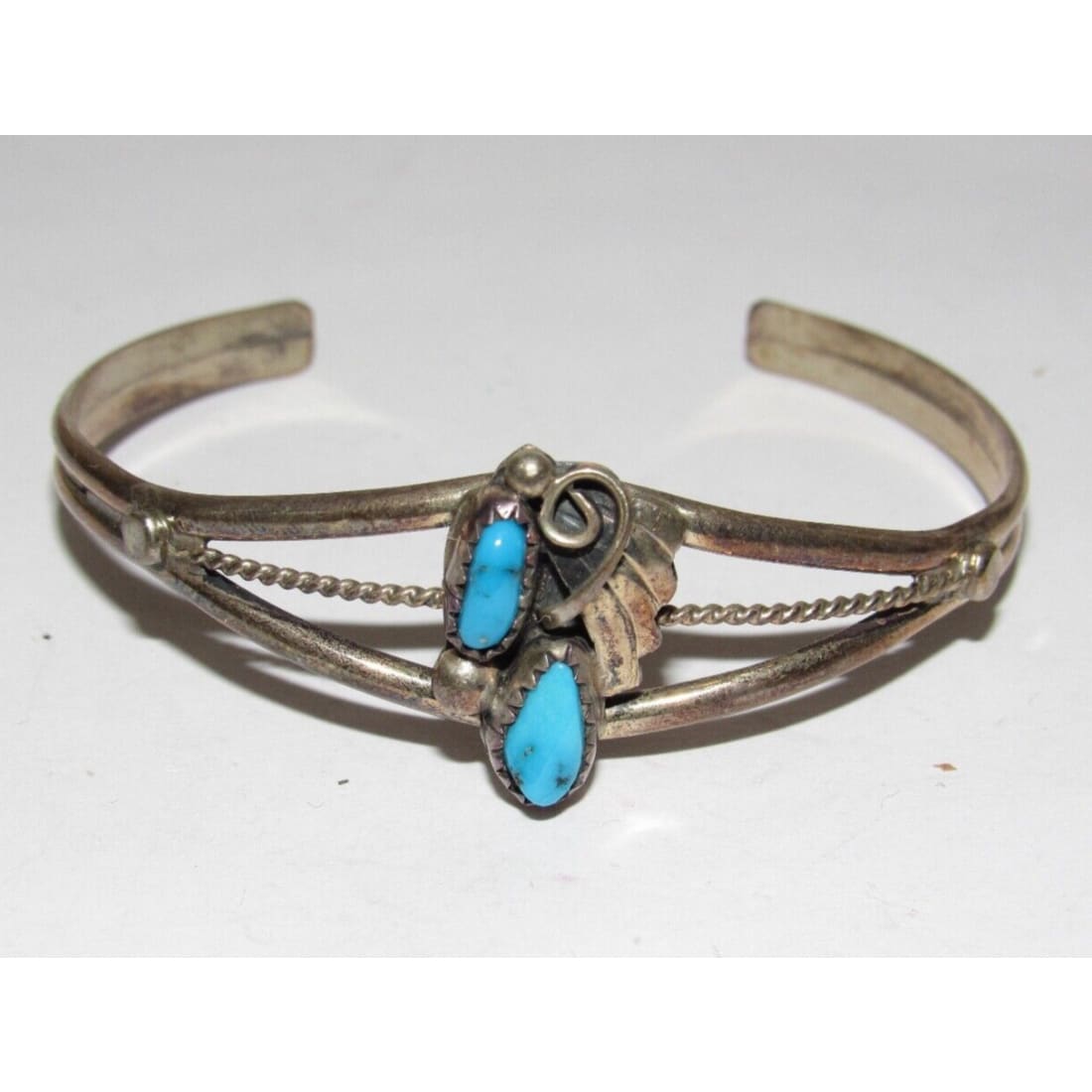 Old Pawn Navajo Kingman Turquoise Cuff Bracelet Sterling