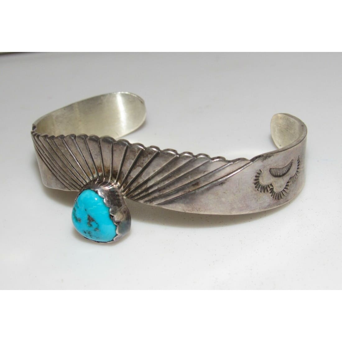 VTG Navajo Kingman Turquoise Cuff Bracelet Sterling Silver 