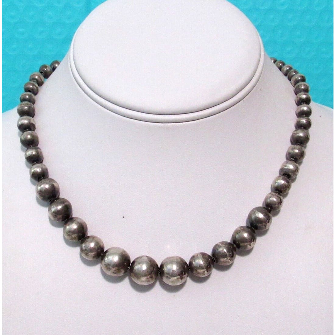 VTG Navajo Pearls Necklace Graduated Beads Sterling Silver 