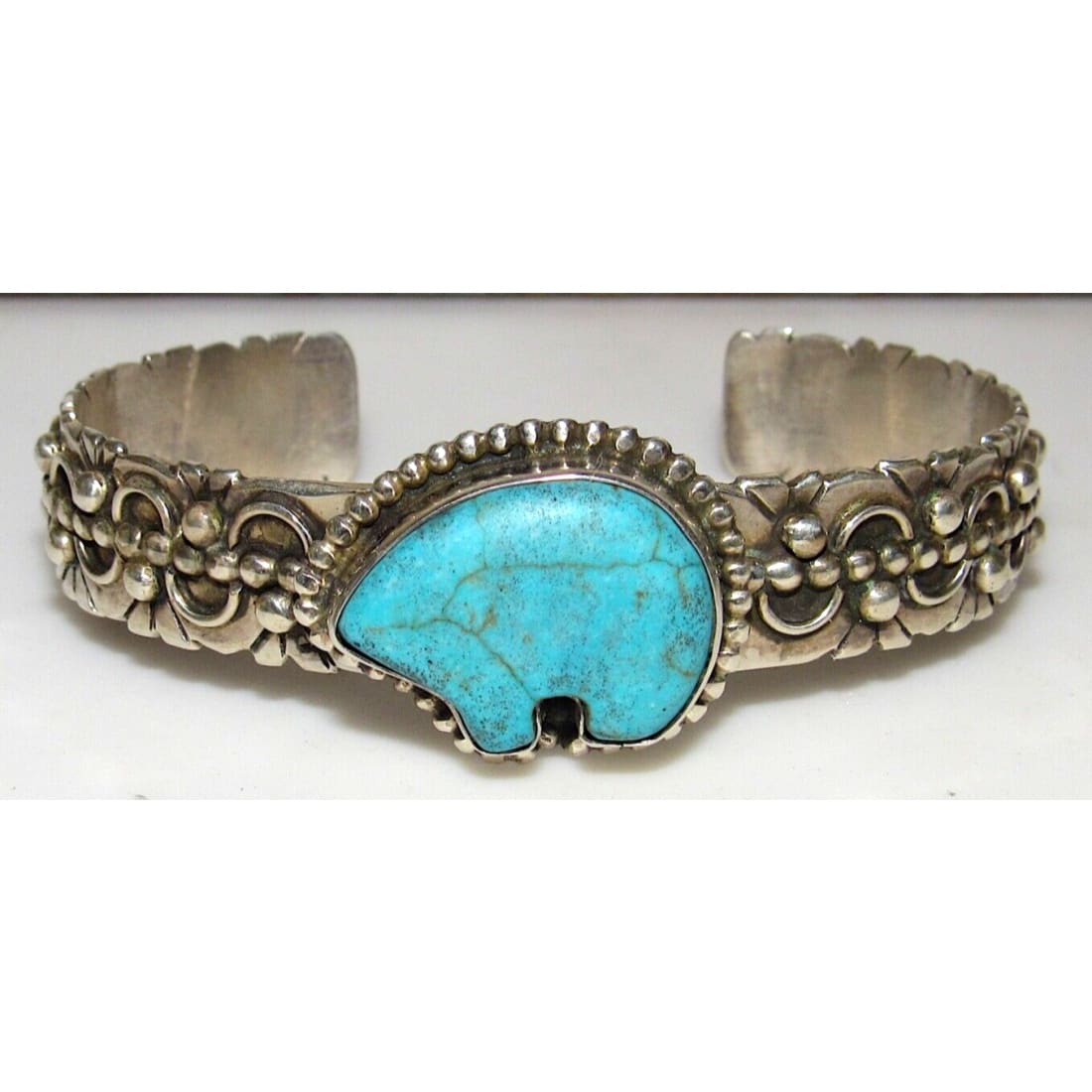 VTG Navajo Turquoise Bear Cuff Bracelet Sterling Silver 