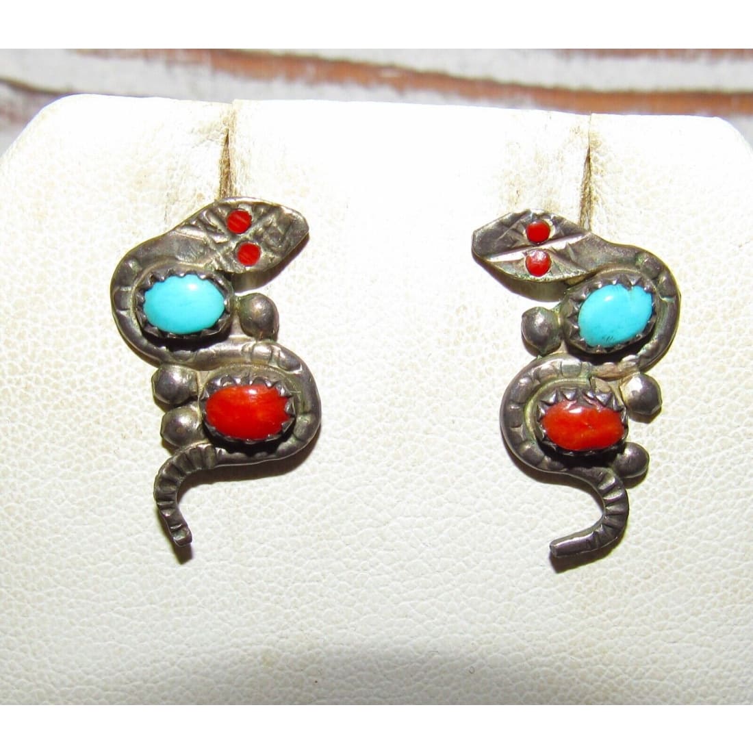 VTG Zuni Snake Stud Earrings Sterling Silver Turquoise Nieto